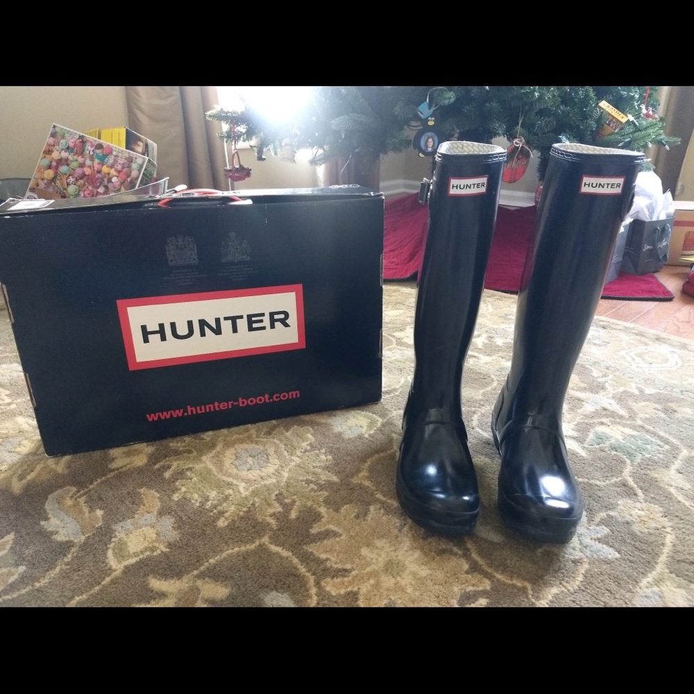 Black glossy tall hunters, barely used